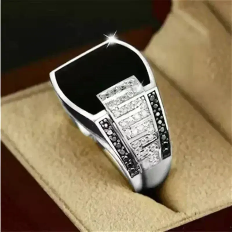 Fashion Men's Ring Fashion Metal Gold Color Inlaid Black Stone Zircon Punk Rings for Men Engagement Wedding Vintage Jewelry