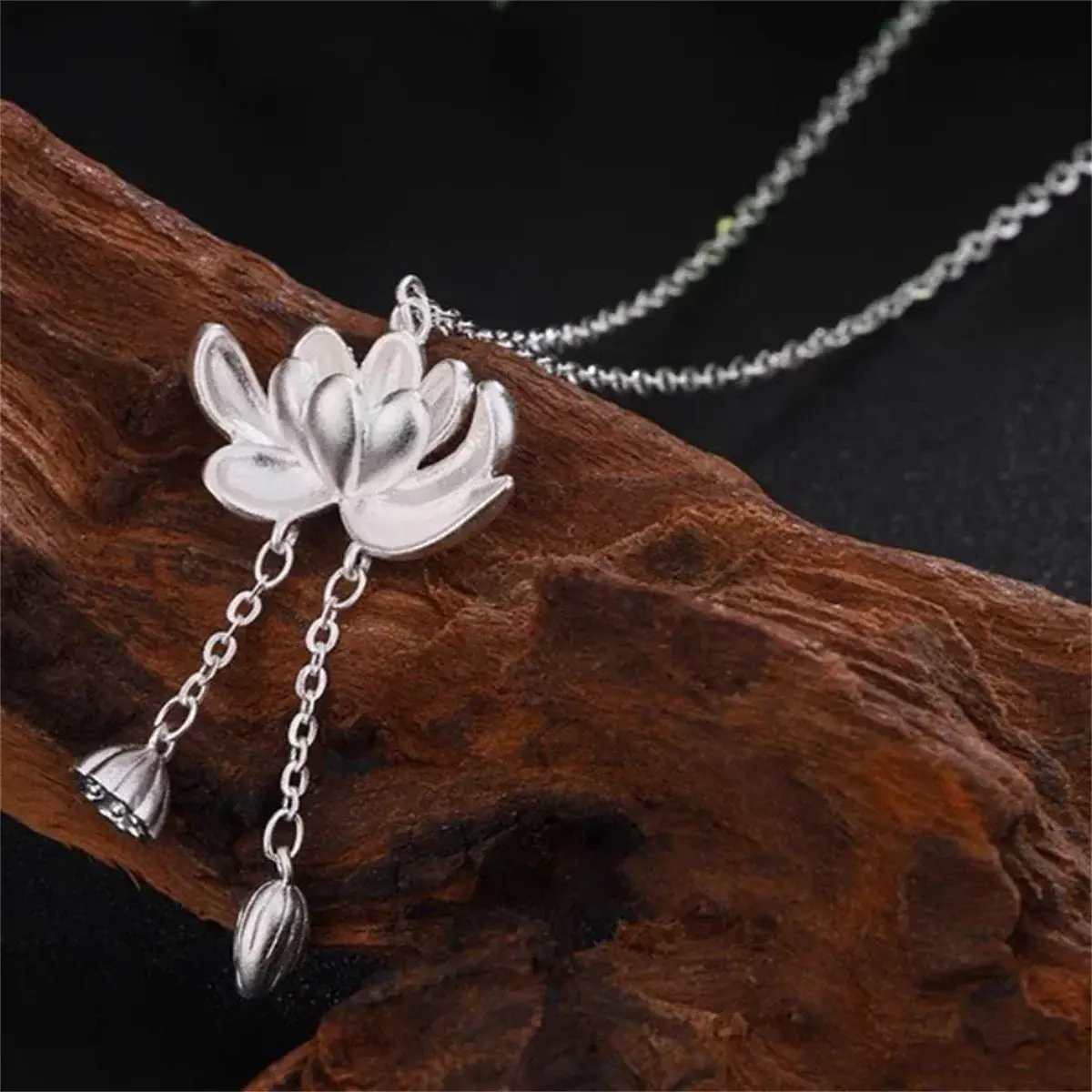 Fashion Vintage Flowers Vintage Pendant Necklace Girl Women Kawaii Spicy Girls Simple Clavicle Chain Jewelry Gift Necklace