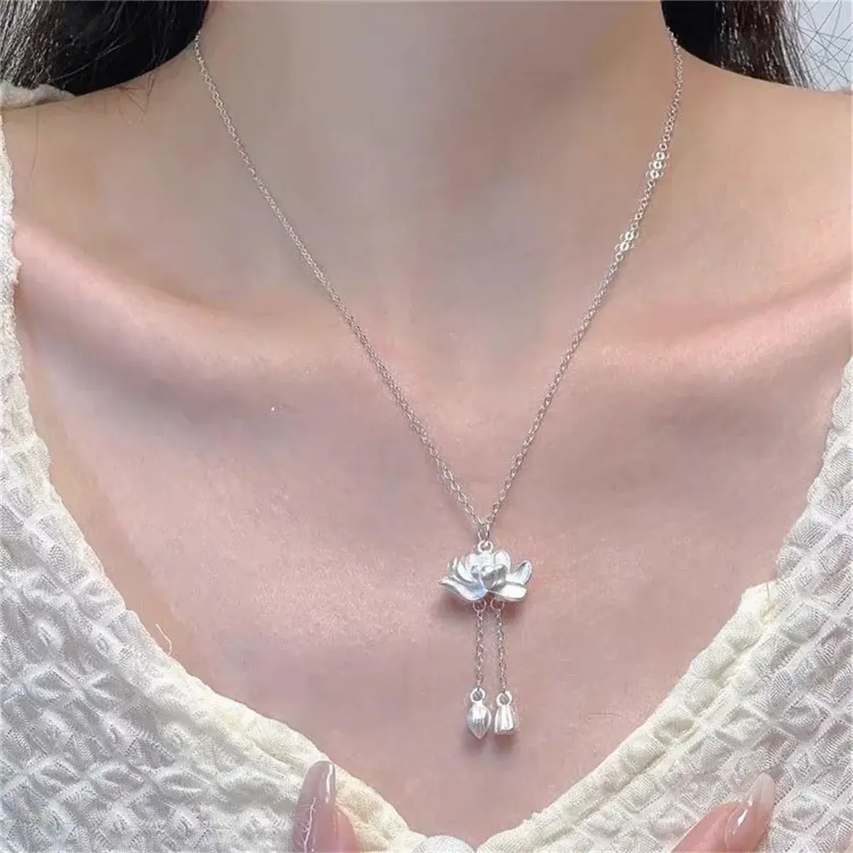 Fashion Vintage Flowers Vintage Pendant Necklace Girl Women Kawaii Spicy Girls Simple Clavicle Chain Jewelry Gift Necklace