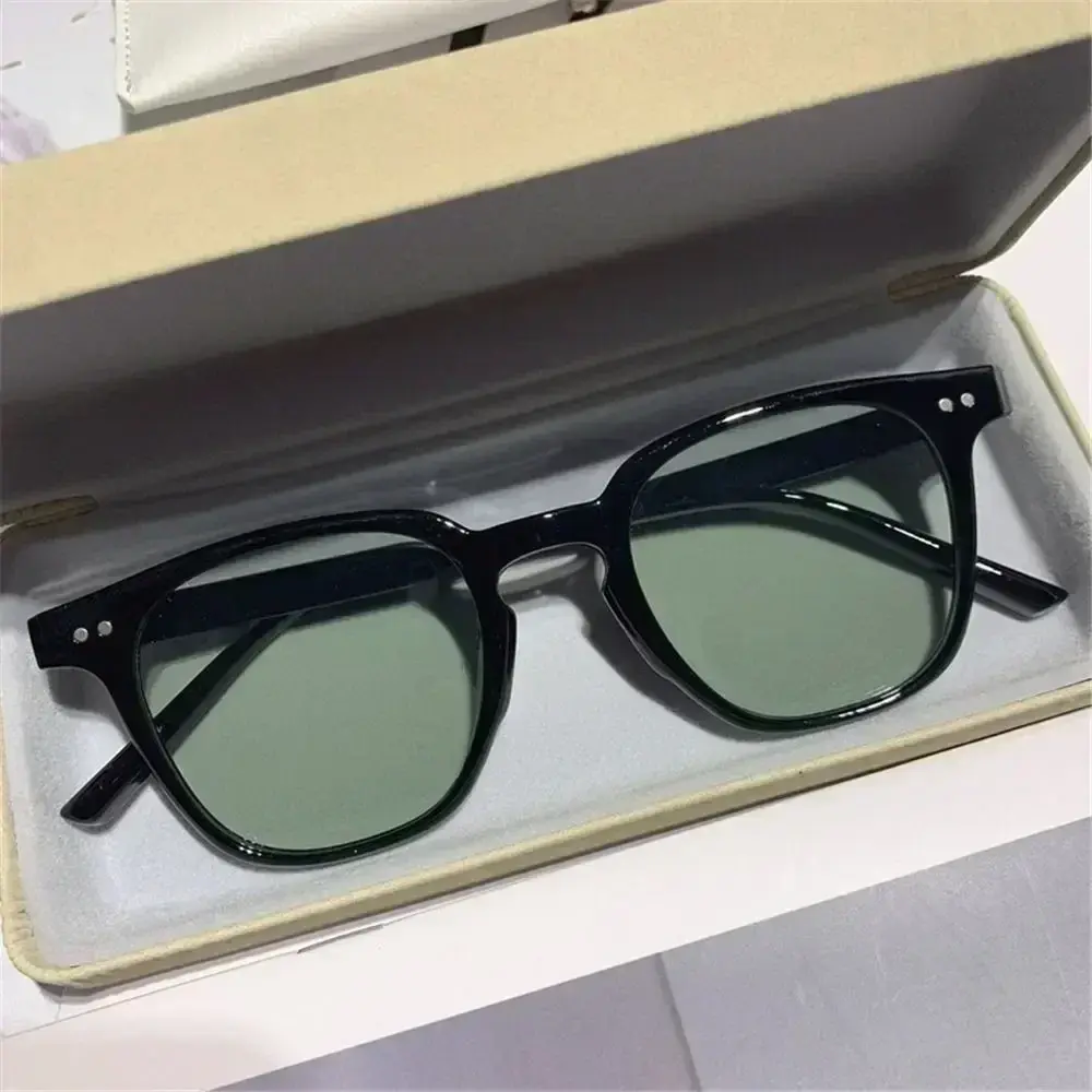 2024 New Fashion Square Sunglasses Women Men Brand Designer Ocean Color Sun Glasses Unisex Green Gradient Eyewear