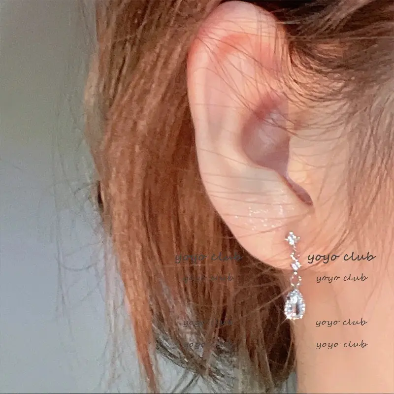 Lake Blue Color Water Drop Zircon Earrings for Women Exquisite Silver Color Shiny Crystal Stud Earring Sweet Party Jewelry Gifts