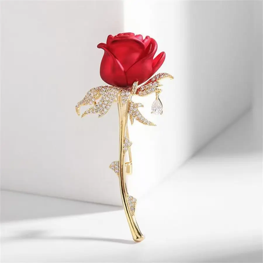 Rhinestone Blue Red Rose Flower Brooches for Women Elegant Exquisite Shiny Zircon Flower Lapel Pins Wedding Party Badge Jewelry