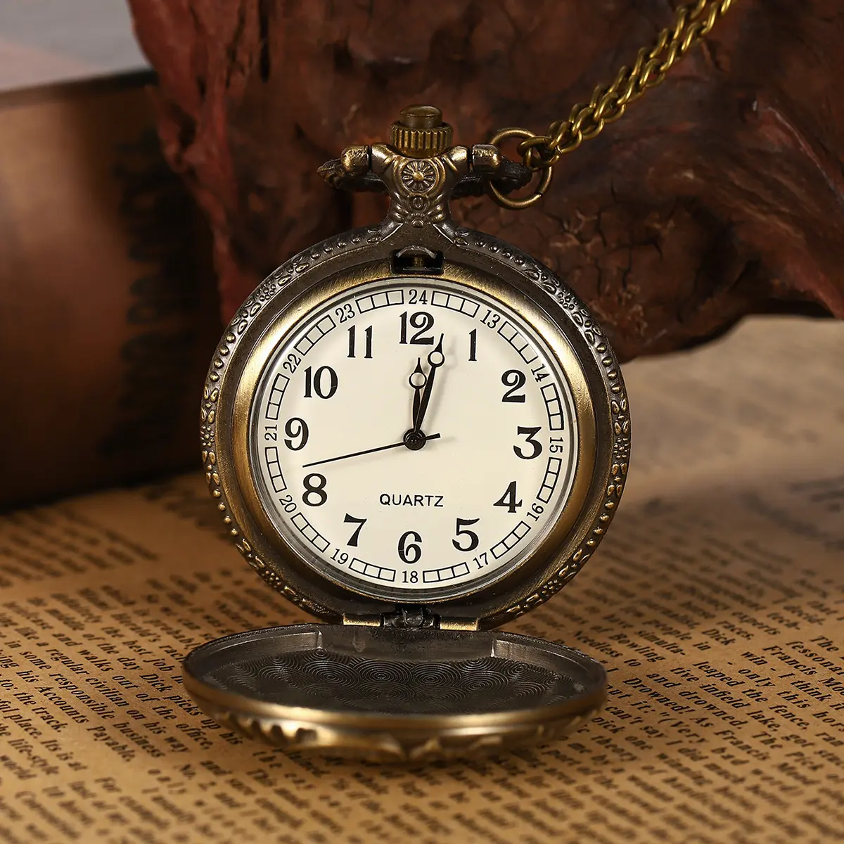 Vintage Bronze Watch Roman Scale Display Design Quartz Pocket Masculino Relogio Pendant Necklace Chain Leisure Men's Gift Clock