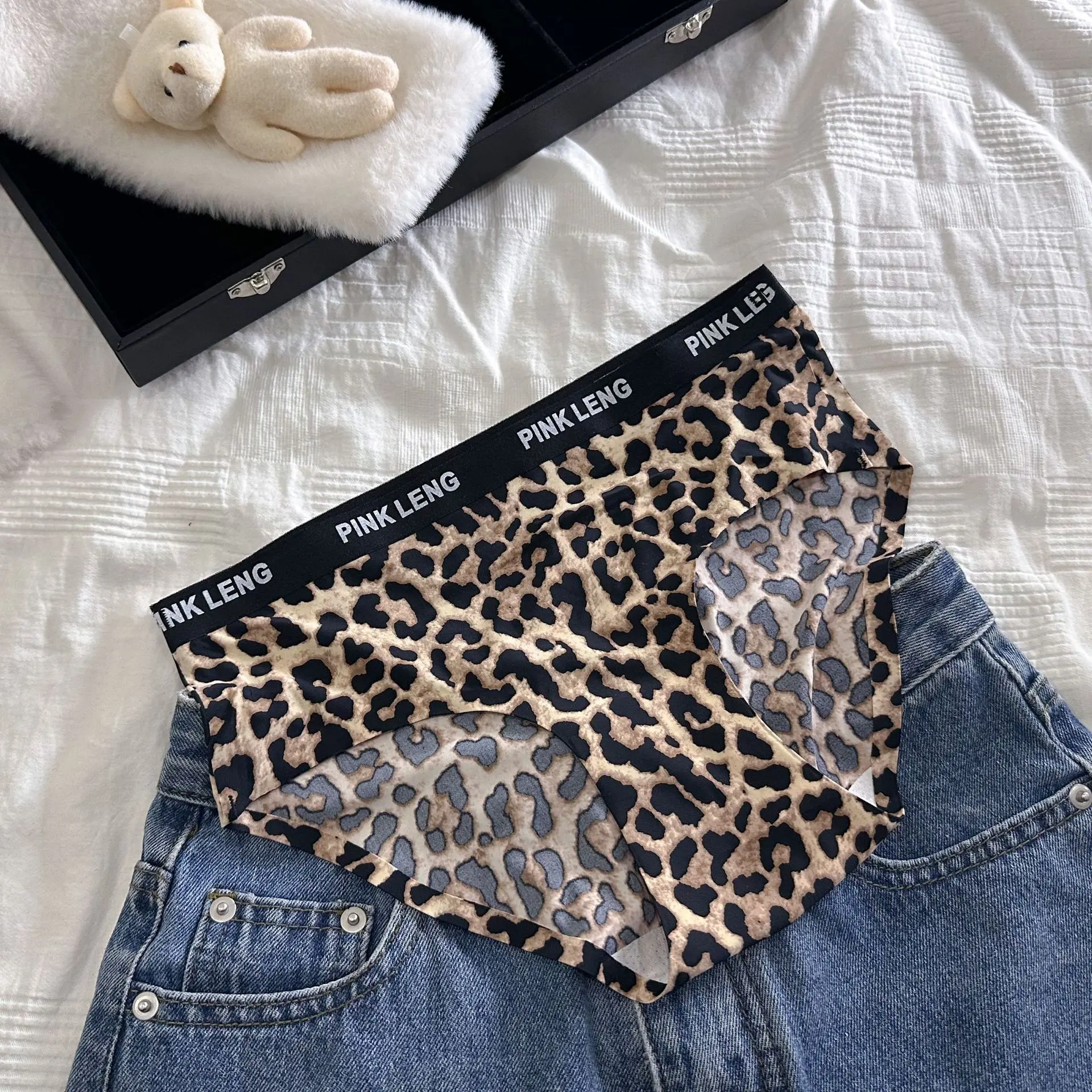 Summer Ice Silk Leopard Sexy Women's Underwear Low Waist Sports Soft Seamless Panties Cotton Crotch Breathable Briefs