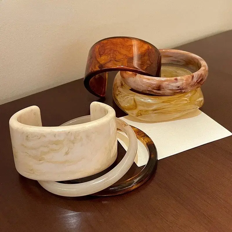 Fashion Jewelry Vintage Temperament Irregular Resin Geometric Bracelets for Women Party Gifts Popular Design Accessories