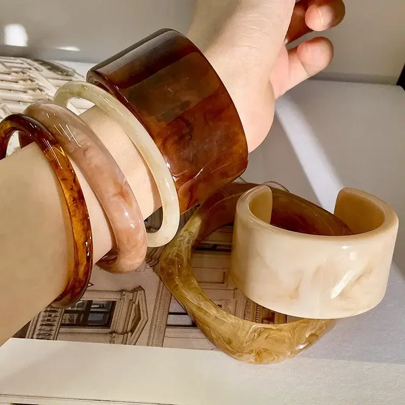 Fashion Jewelry Vintage Temperament Irregular Resin Geometric Bracelets for Women Party Gifts Popular Design Accessories