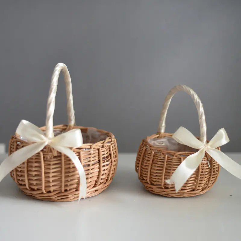 Handmade Storage Rack Woven Flower Baskets Rattan Storage Basket Flower Girl Hand Basket for Home Wedding Decoration