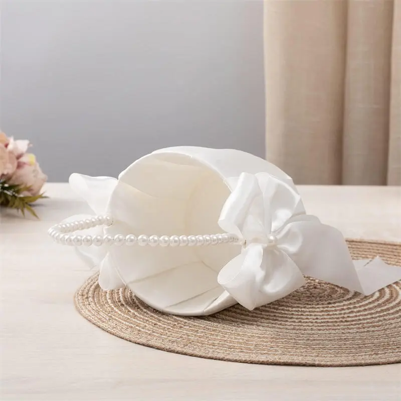 Wedding Flower Basket White Satin Pearl Bowknot Wedding Scattering Flower Basket Foldable Flower Women Pearl Handle Baskets