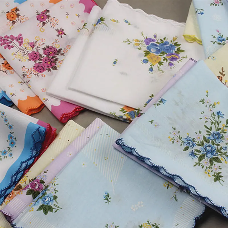 3pcs Small Floral Women's Handkerchiefs Crescent Edge Girl Printed Cotton White Background Refreshing Ladies Handkerchiefs