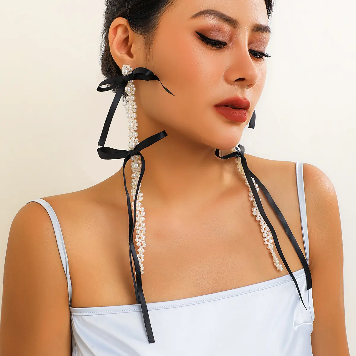 Elegant Long Tassel Ribbon Bowknot Pendant Drop Earrings for Women Wedding Kpop Goth Imitation Pearl Bow Earring Banquet Jewelry