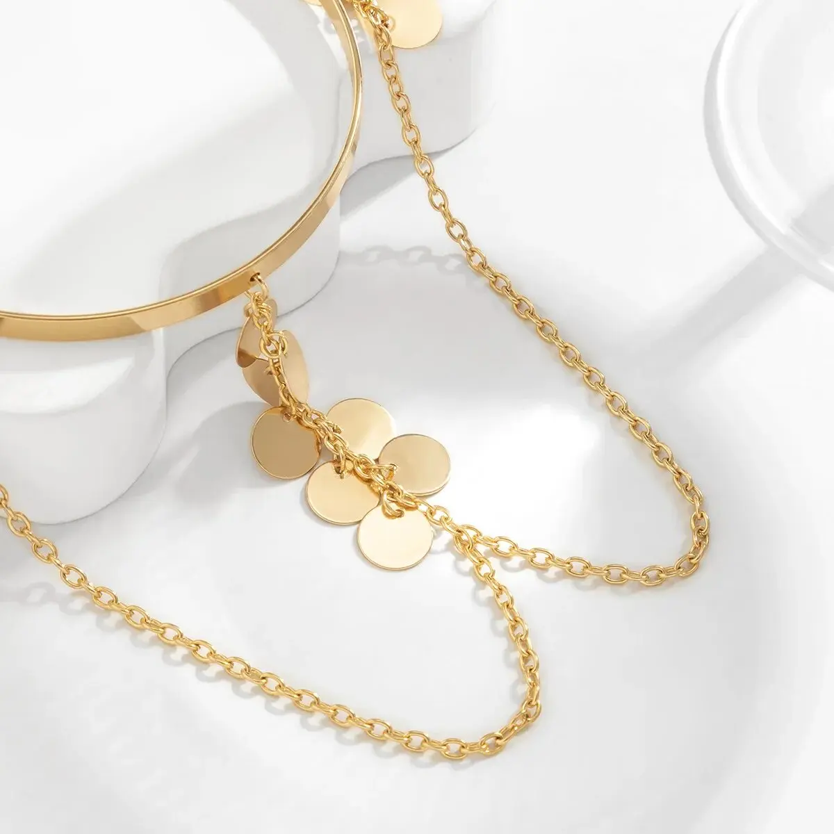 Retro Fashion Shell Tassel Three Hole Arm Bracelet Gold Color Personalized Women Ethnic Bangles Jewelry Accessories Party Gift