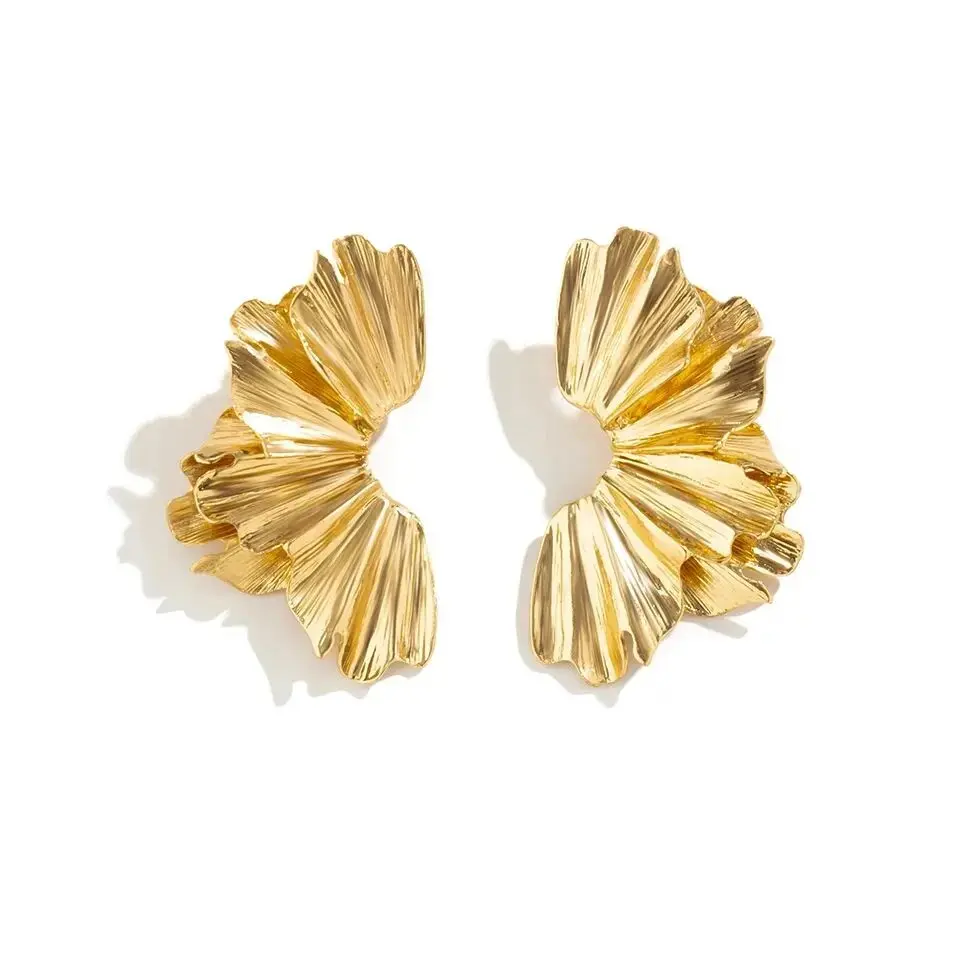 Punk Irregular Flower Petal Stud Earrings for Women Fashion Statement 2024 Trending Piercing Modern Earrings Jewelry Accessories
