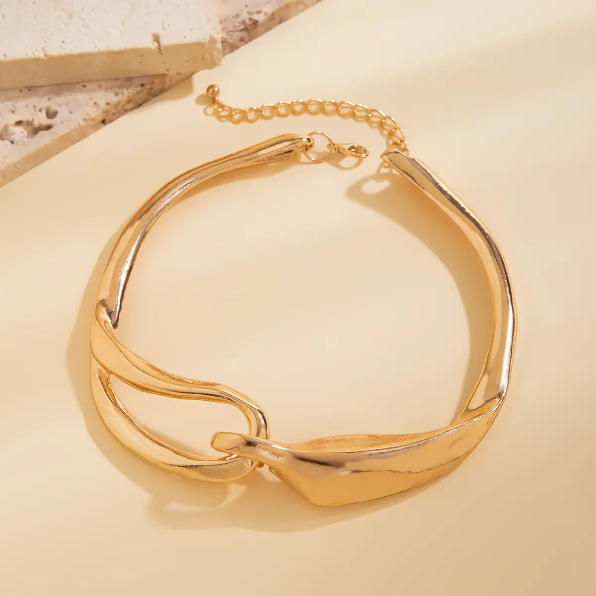 Punk Irregular Geometric Thick Torques Necklace for Women Personalized Gold Color Heavy Metal Chokers Banquet Party Jewelry New
