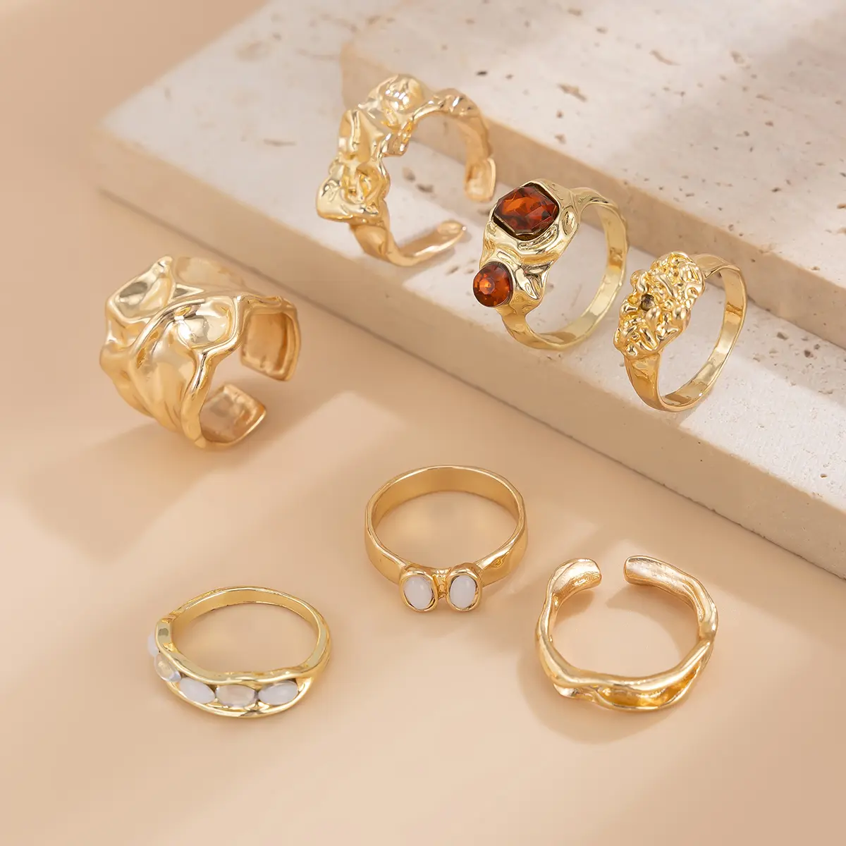Ingemark 7Pcs/Set Vintage Irregular Folded Surface Open Rings for Women Goth Red Rhinestone Finger Rings Wed Bridal Jewelry Gift