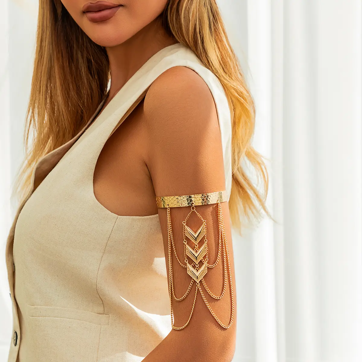 Ingemark Vintage Punk Tassel Link Open Upper Arm Bracelet for Women Goth V Shape Pendant Adjustable Bangles Couple Jewelry Gift