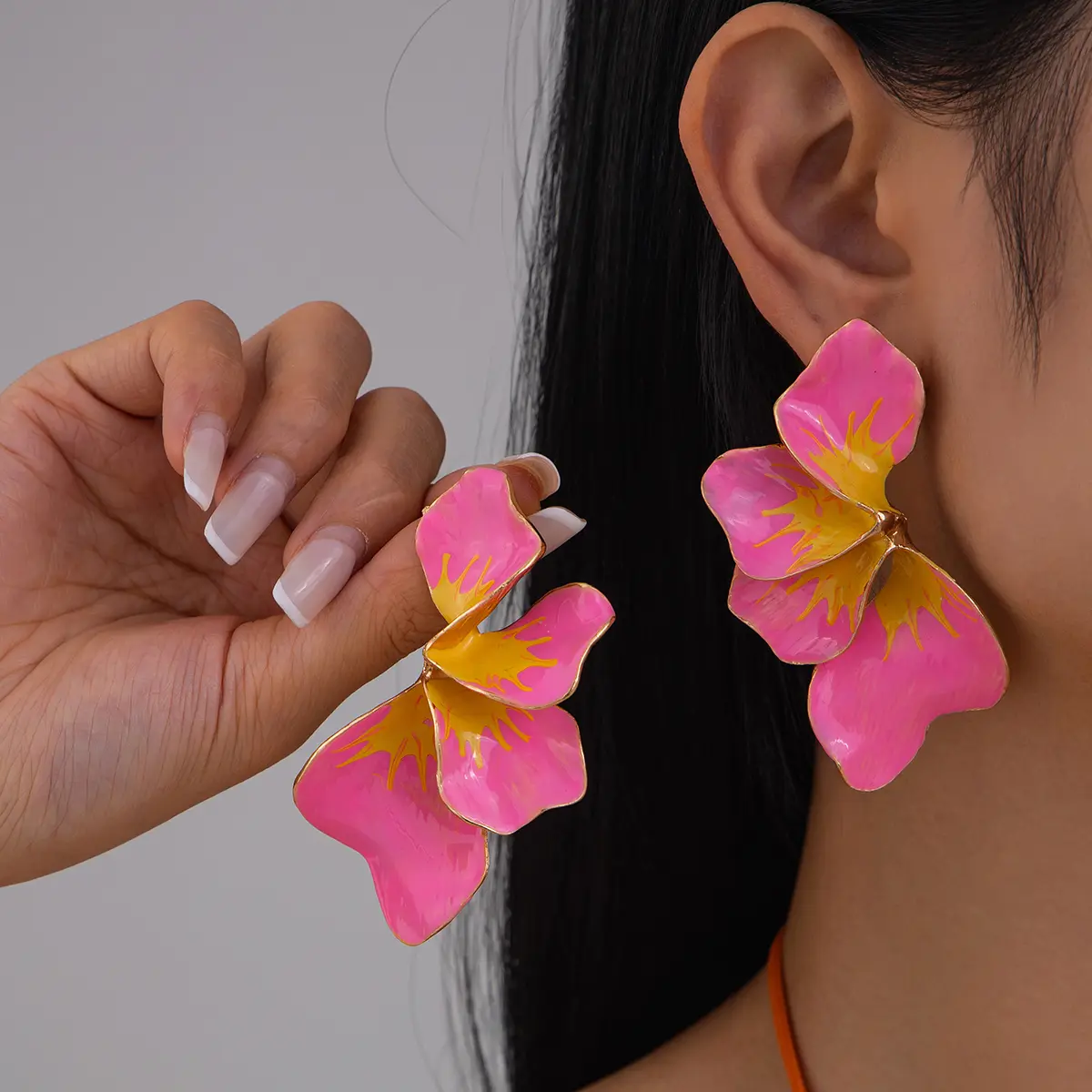Ingemark Romantic Boho Petal Flower Stud Earrings for Women Wed Bridal 2025 New Fashion Piercing Earrings Y2K Party Jewelry Gift