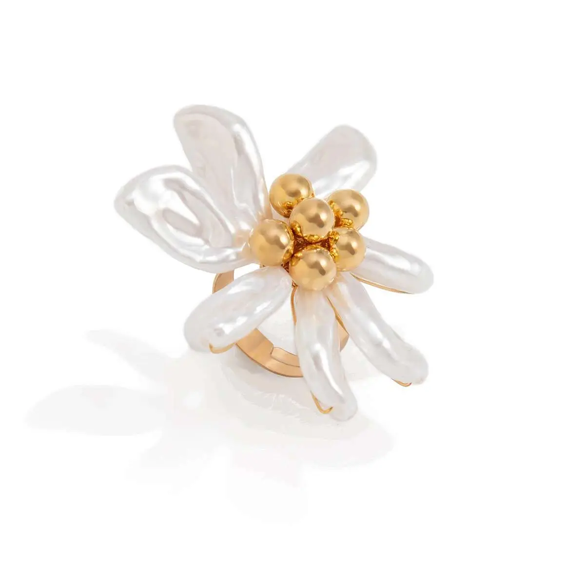 Ingemark Romantic Imitation Pearl Petal Flower Open Rings for Women New Trend Elegant Adjustable Finger Rings Wedding Jewelry