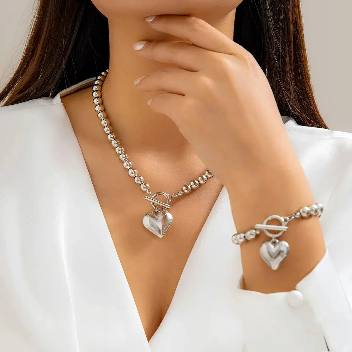 2Pcs Luxury Gold Color Beads Heart Pendant Necklace Bracelet for Women Punk Vintage OT Buckle Choker Wedding Party Jewelry Set