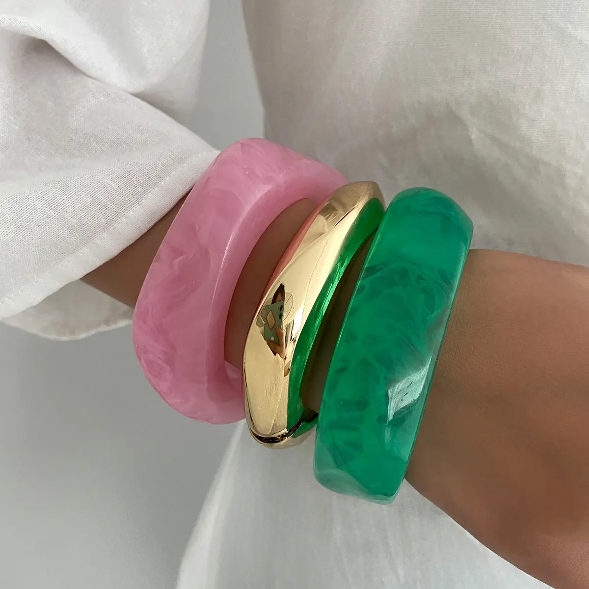 Ingemark Boho Pink Green Thick Resin Acrylic Smudging Bangles for Women Geometric Irregular Bangles Y2K Pulseras Jewelry Gift