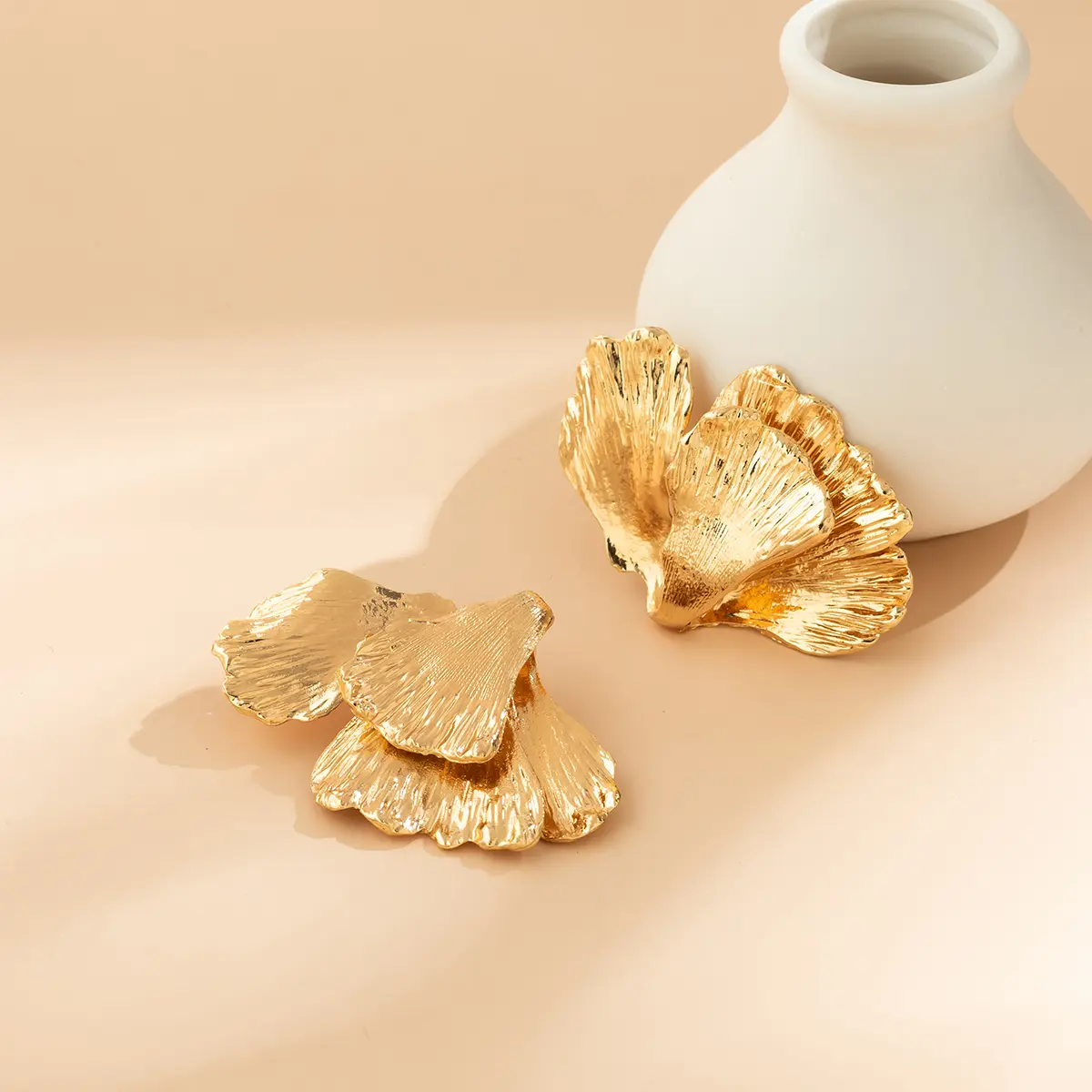 Goth Geometric Metal Petal Flower Stud Earrings for Women Fashion Statement Trendy Gold Color Piercing Earrings Y2K Accessories