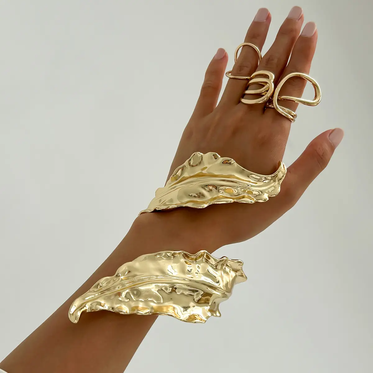 Ingemark Luxury Gold Color Metal Leaves Cuff Bangles for WomenExaggerated Punk Geometric Wrap Bangle Party Grunge Men Jewelry