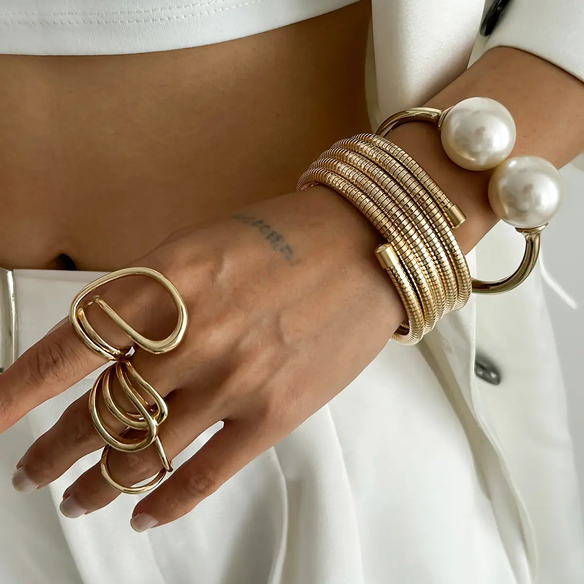 Ingemark Retro Trendy Gold Color Imitation Pearl Chunky Bangles Women Punk Geometric Stacking Bangle Party Aesthetics Jewelry