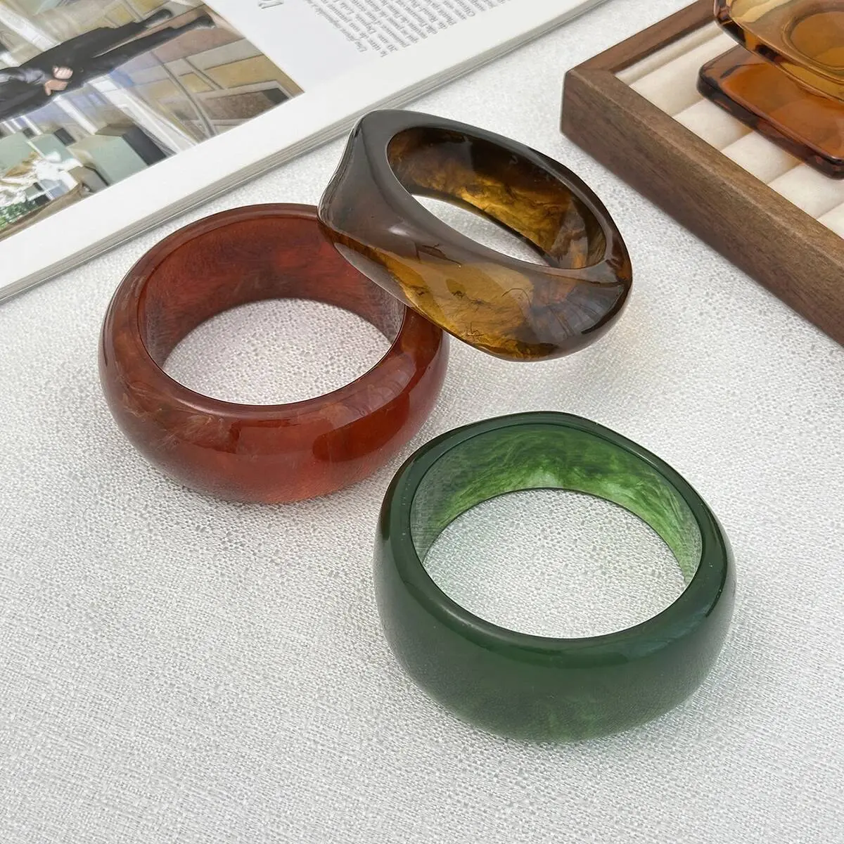 Ingemark 3 Styles Vintage Irregular Glossy Resin Acrylic Bracelets for Women New Trend Boho Wide Bangles Y2K Jewelry Accessories