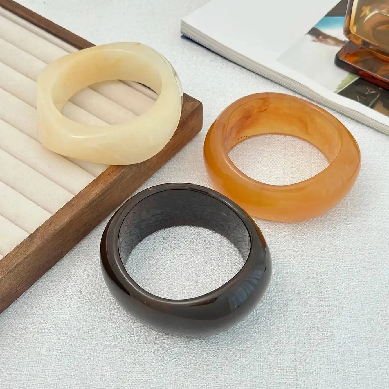 Ingemark 3Pcs/Set Boho Irregular Resin Plastic Bangles for Women New Trend Vintage Glossy Geometric Bracelets Y2K Jewelry Gift