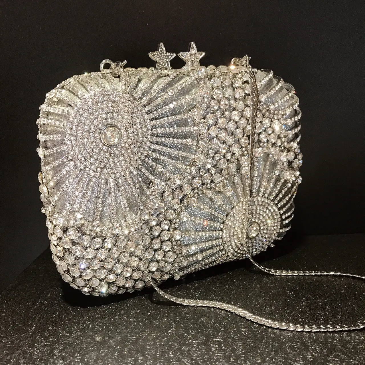 Dazzling Flower Women Silver Color Crystal Clutch Purses Bridal Stone Handbags Ladies Evening Bags Wedding Party Minaudiere Bag