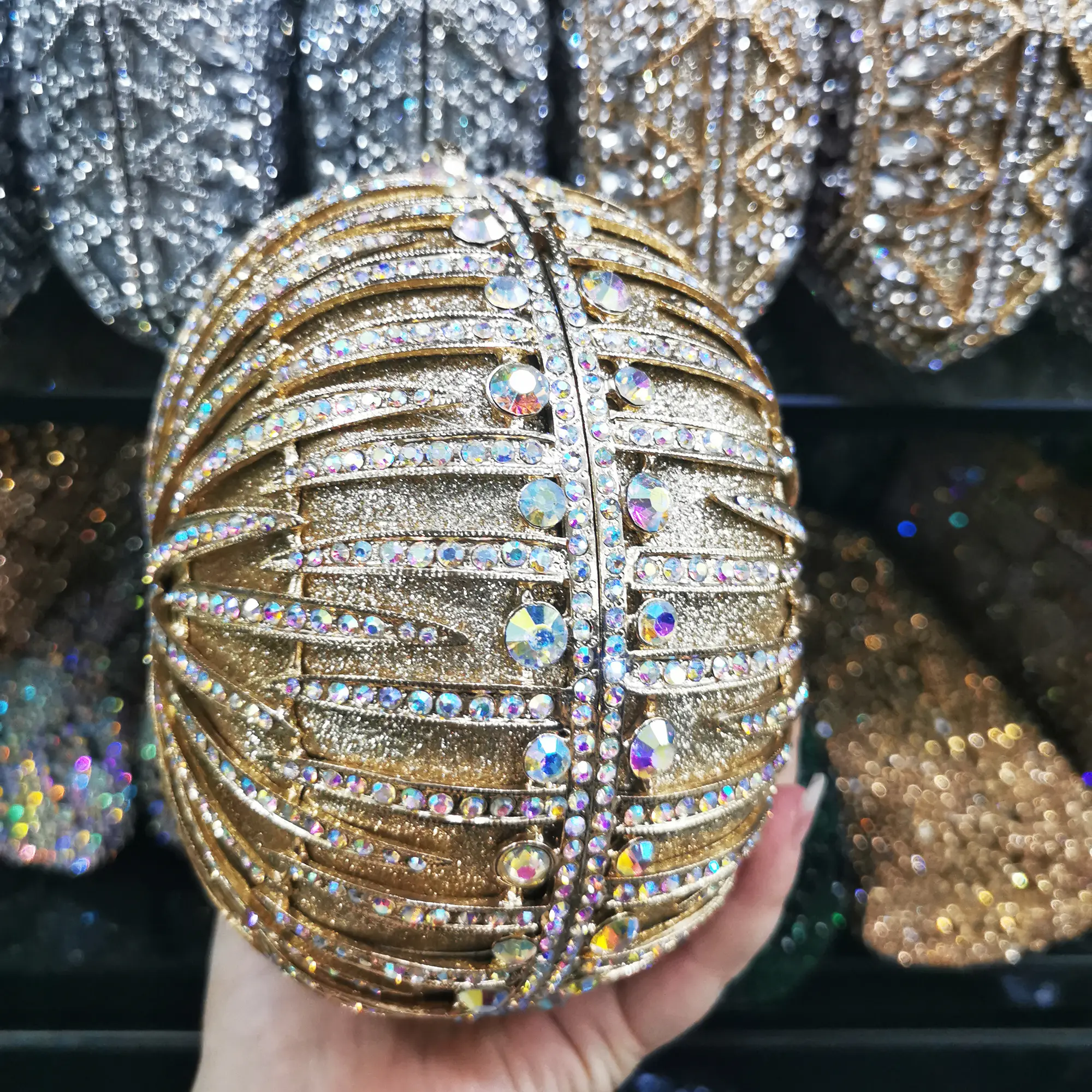 2021 New Elegant Women Crystal Gift Box Clutch Evening Bag Minaudiere For Wedding Bridal Handbags Diamond Purse Bolso Mujer Bags