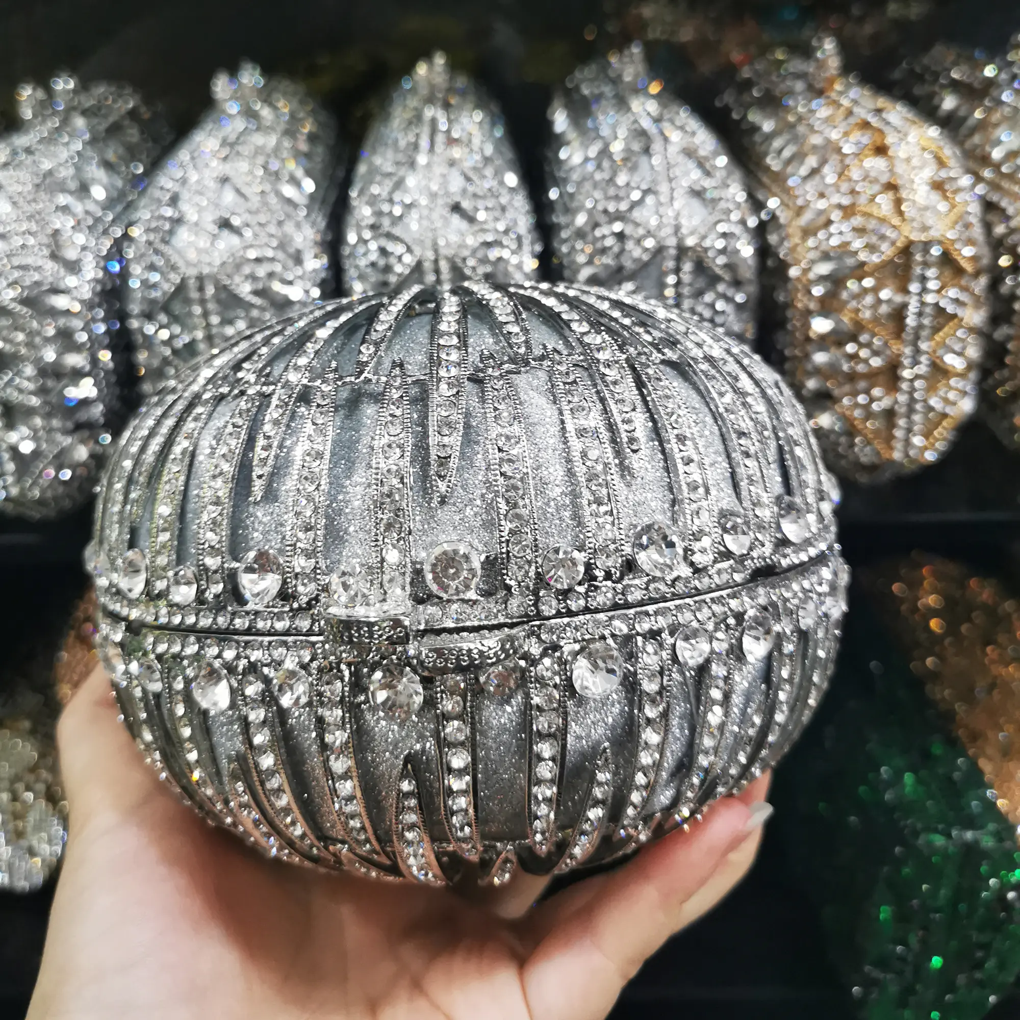 2021 New Elegant Women Crystal Gift Box Clutch Evening Bag Minaudiere For Wedding Bridal Handbags Diamond Purse Bolso Mujer Bags