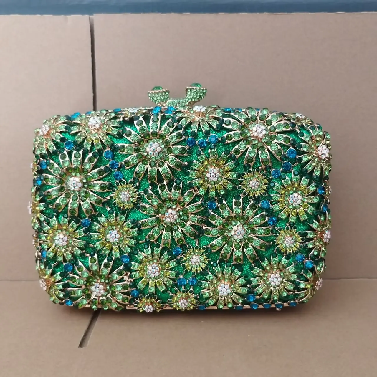 XIYUAN Green Gems Clutch Women Jewels Evening Bags and Clutches Party Dinner Rhinestone Handbags Bridal Wedding Clutch Purses