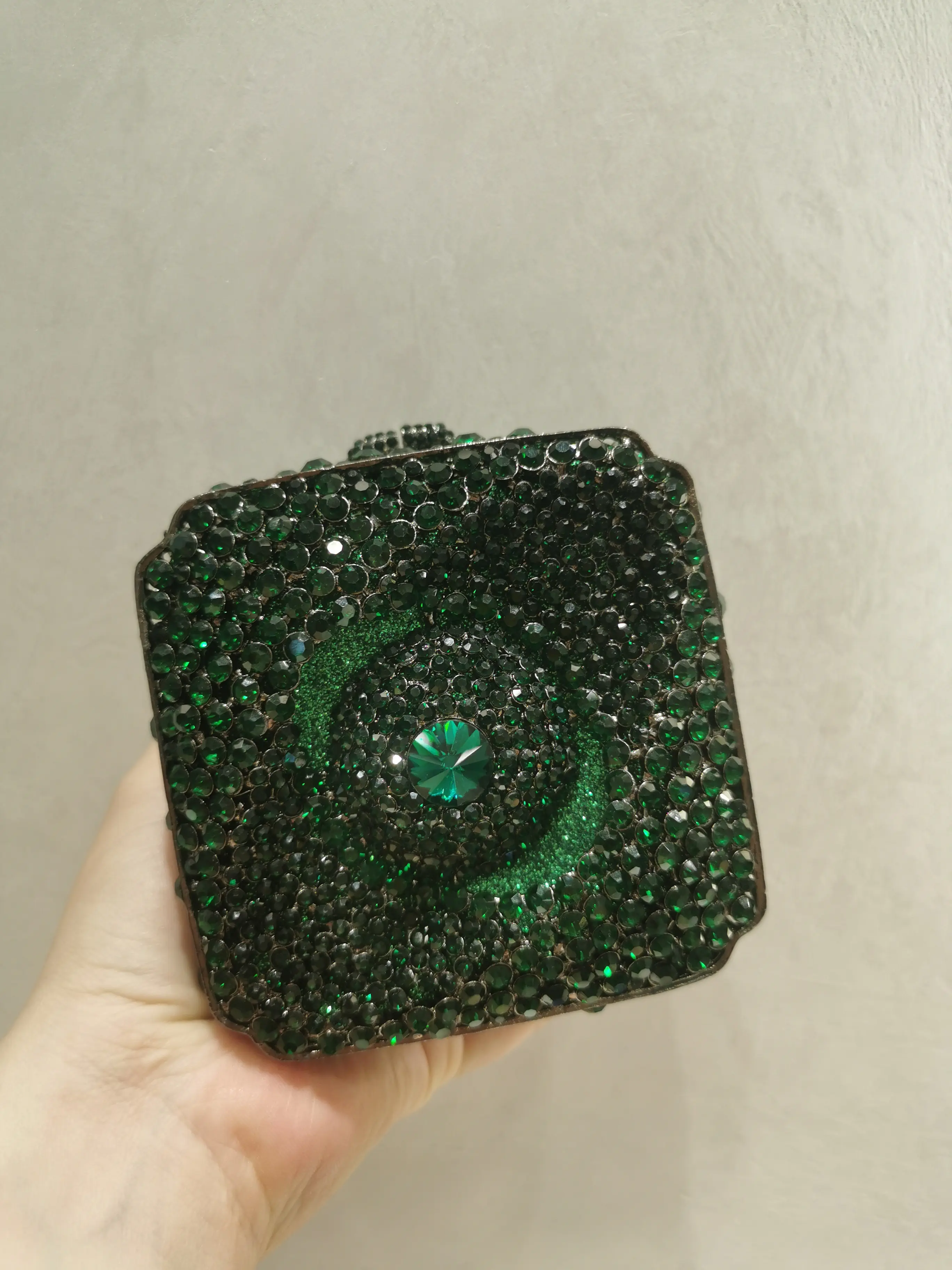 Women Green/Gold Stones Evening Bags Lady rhinestones Purse Metal Minaudiere Handbag Bridal Clutch Wedding Party Diamond Bag