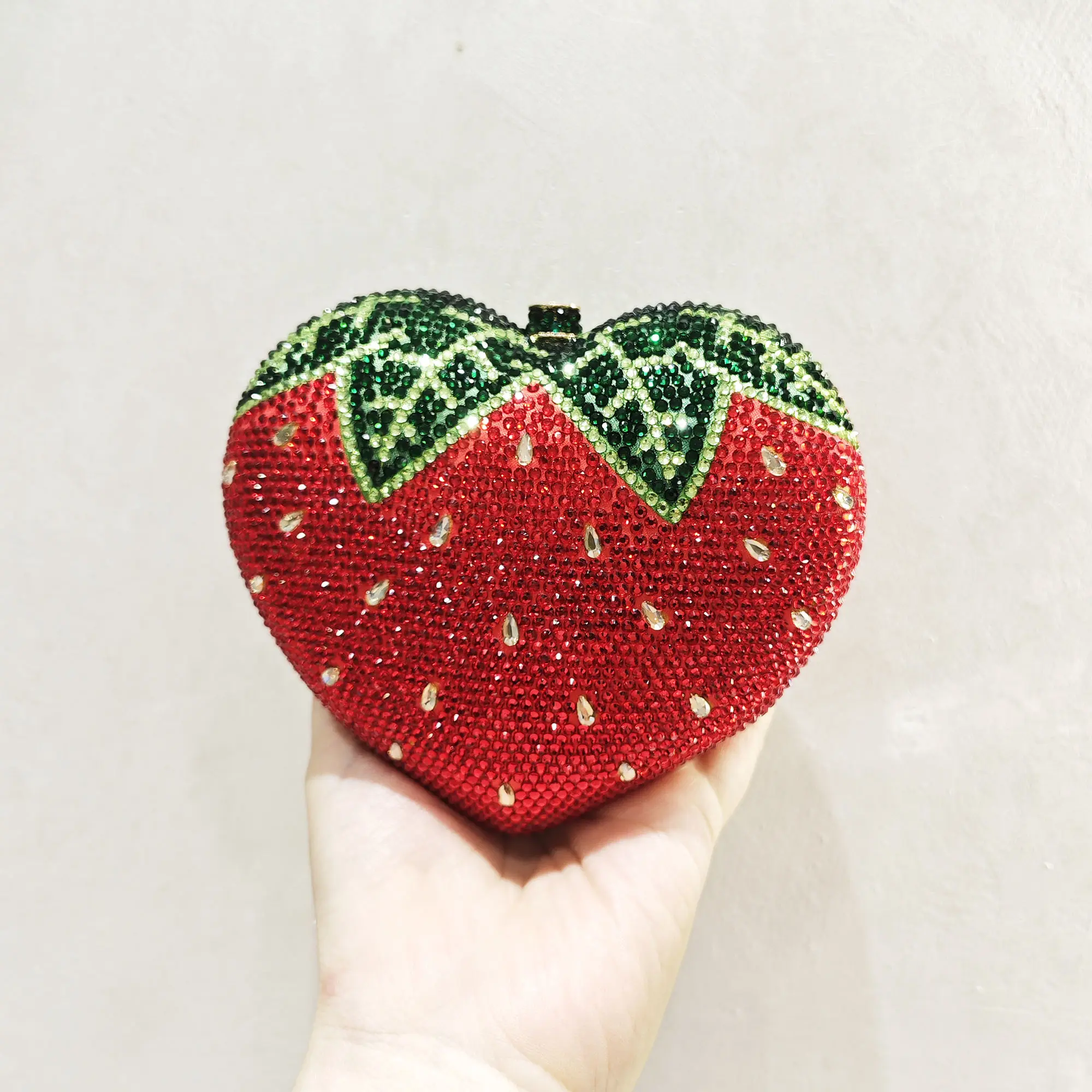 XIYUAN Heart Shape Women Red Crystal Evening Clutch Purse Lady Gems Handbags and Purses Diamonds Wedding Party Clutches Bags