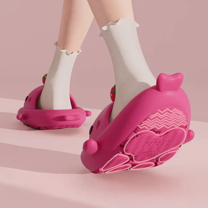 2025 New Shark Slippers Women Men Summer Shoes Cute DIY Strawberry Indoor Street Sandals Girls Boys Beach Shower Slides