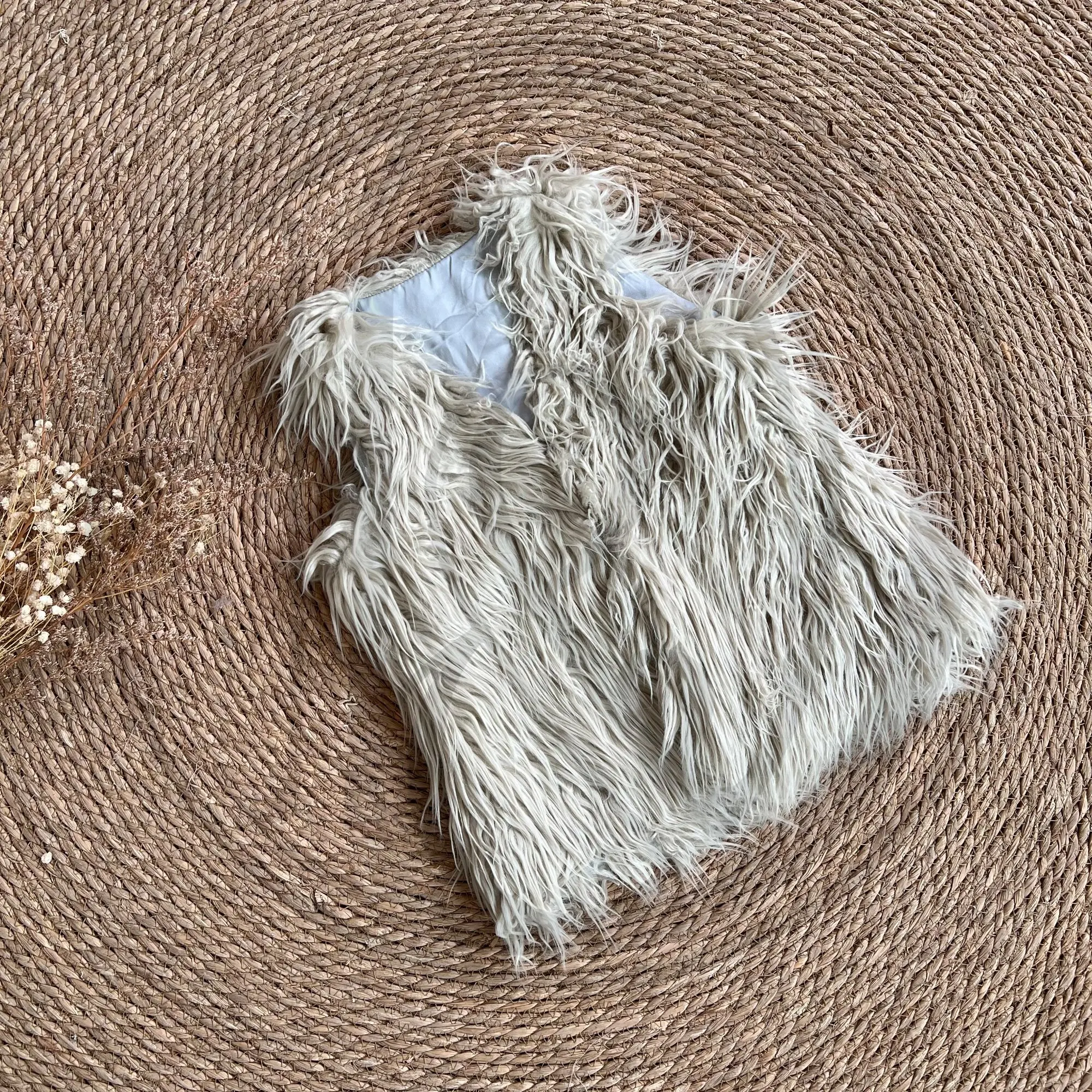 3-6 Years Girl Boy Photography Clothes Faux Mongolian Fur Vests for Children Photo Shooting Clothing V Neck Sleeveless Waistcoat