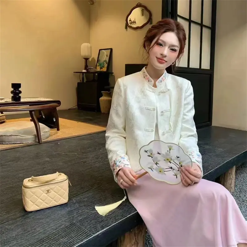 2024 New Fashion Spring Autumn Women Short Jacket Loose Casual Long Sleeve Temperament Buckle Embroidery Female Coat