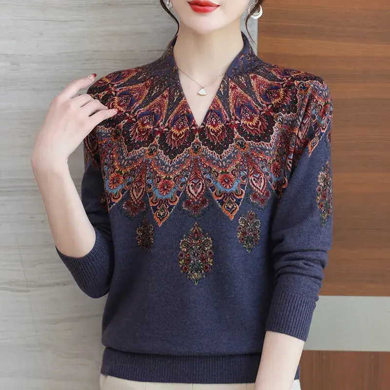 2025 New Middle-aged  Mothers V-neck Women's Sweaters Pullovers Autumn Winter Long Sleeves Loose Casual knitt Sweater Female Top