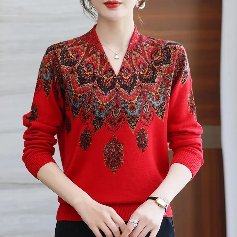 2025 New Middle-aged  Mothers V-neck Women's Sweaters Pullovers Autumn Winter Long Sleeves Loose Casual knitt Sweater Female Top