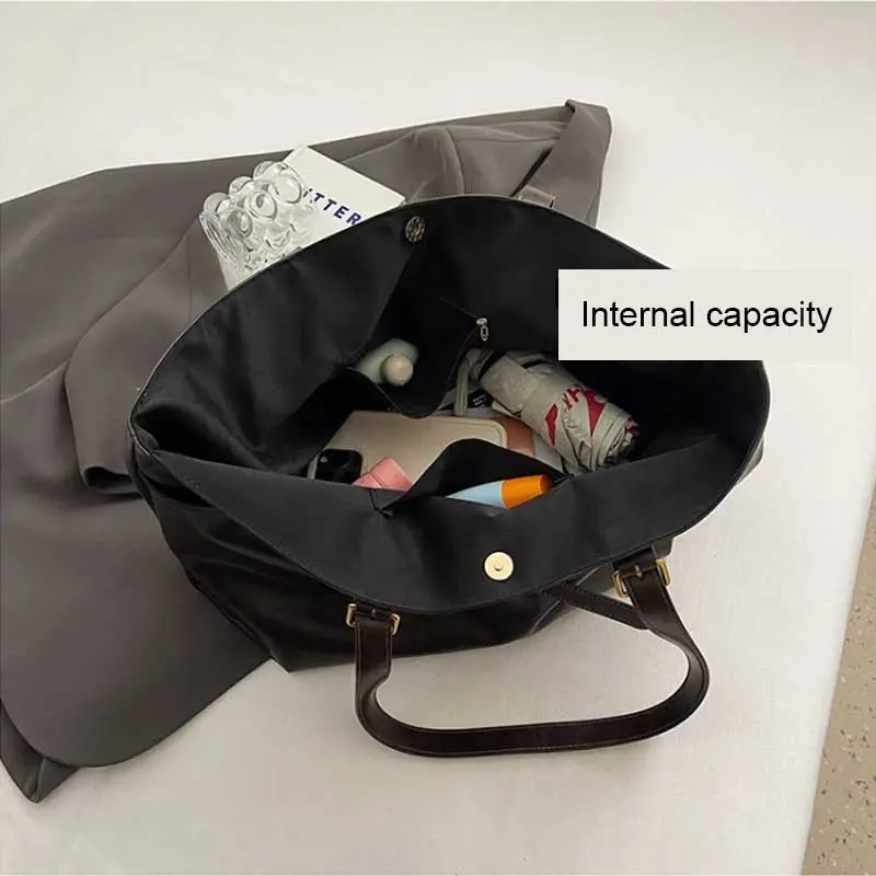 French Style Winter Women Shoulder Bag 2025 Y2K Lady Ita Bag Vintage Female Commuting Handbags Travel Tote Bags Clutch Purse
