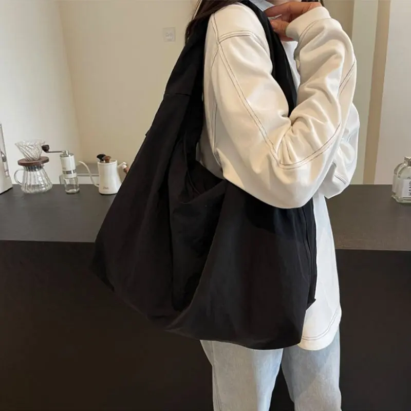 Nylon High Capacity Casual Shoulder Bags Commuting Interior Compartment Women's Bags on Sale 2025 Fashion Solid Color Handbags