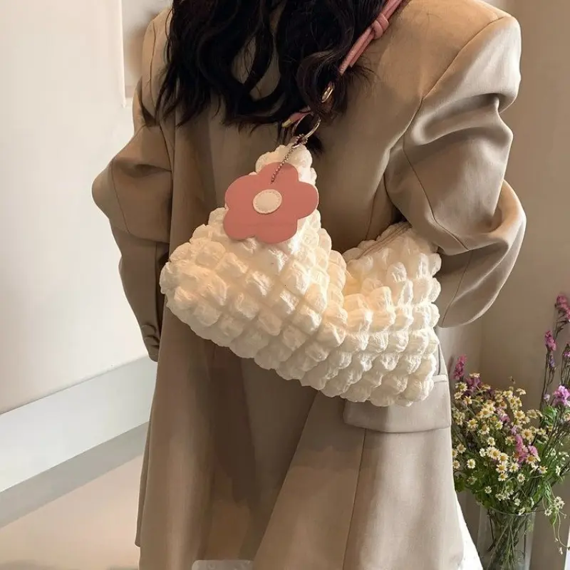 Trend Cloud Lady Underarm Bag Handbags for Woman Retro Designer Flower Pleated Woman Shoulder Bag Soft Female Commuting Purse