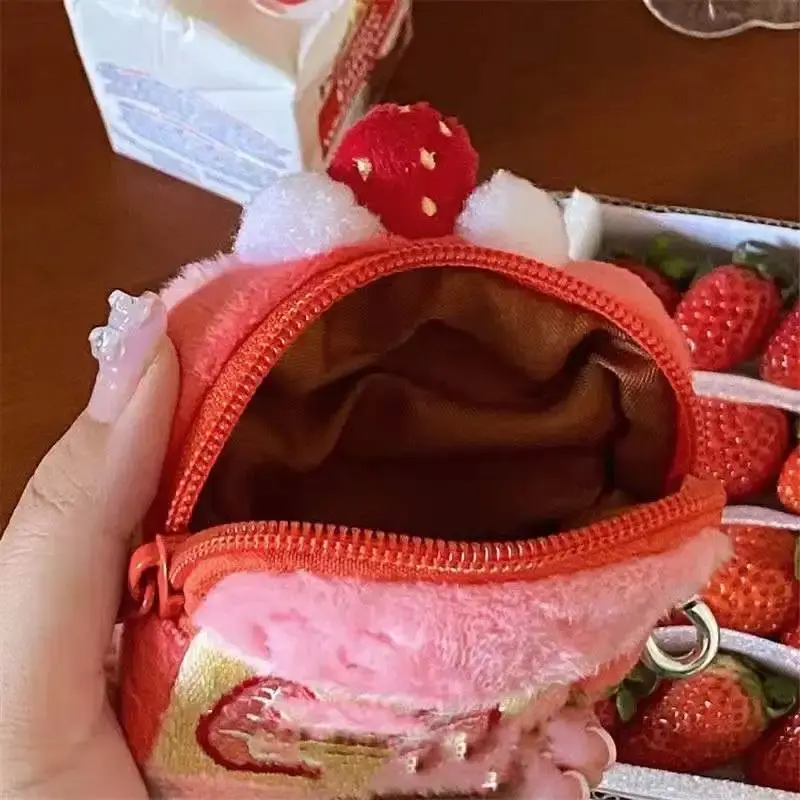 Strawberry Pattern Coin Purses Cute Key Earphone Storage Bag Fashion Kawaii Mini Wallet Fluffy Sweet Organize Pouch Zipper Purse