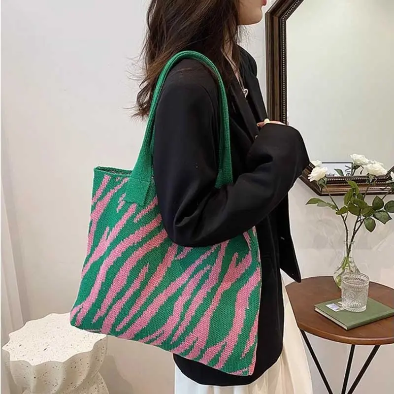 Trend Zebra Pattern Crochet Bag Large Capacity Women Handbag Shoulder Bag Simple Knitted Tote Bag for Teen Women Girls bolsa