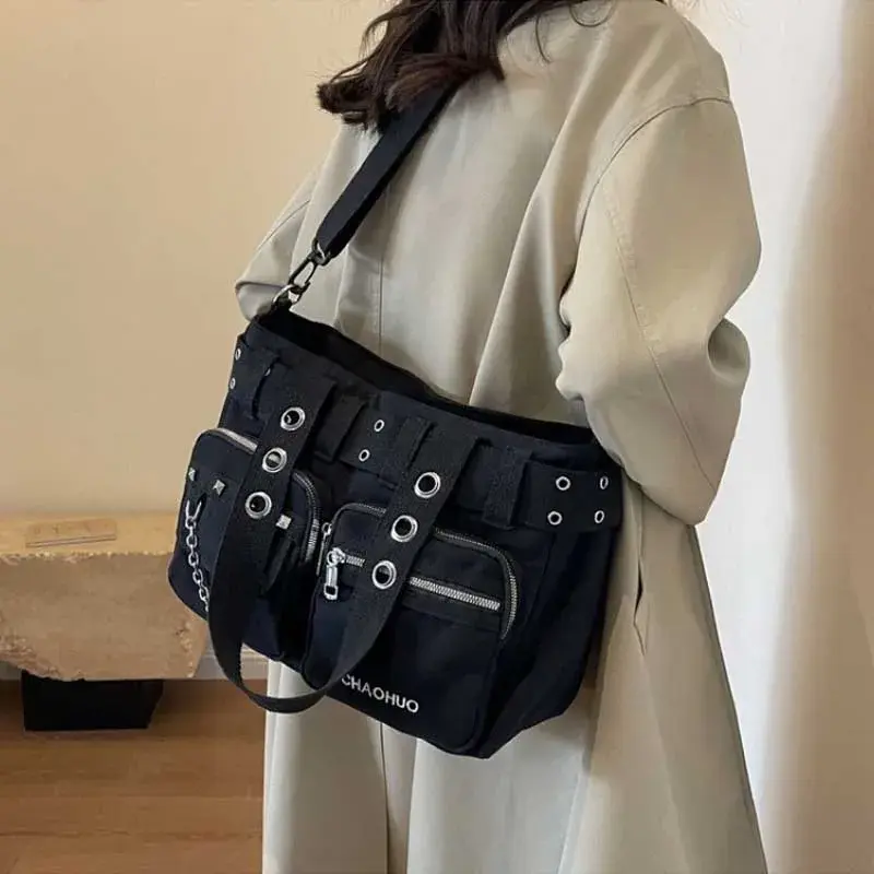 Chains Zipper Buckle Nylon Shoulder Bags Solid Zipper Rivet Versatile Hand Bags 2024 Hot Sale Bags for Women Bolsas De Hombro