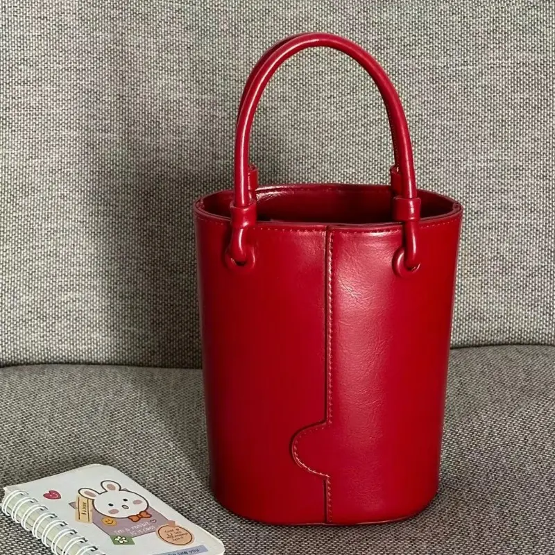 2024 New Fashion Bucket Shaped Bag Retro Causal Chic Elegant Women Crossbody Handheld Versatile Bags Lady Handbags Shoulder Bag
