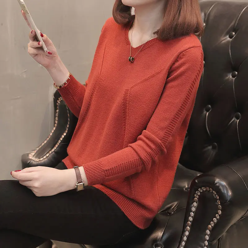 2025 New Autumn Winter New Women's Sweater Pullover V-neck Long Sleeved Thin Knitted Sweater Female Bottoming Shirt knitwear