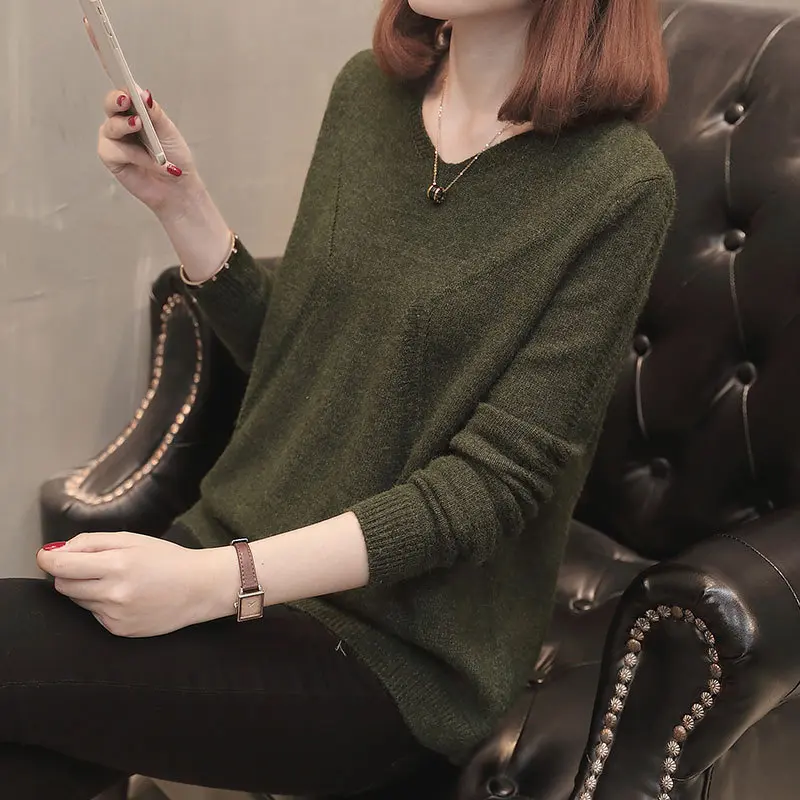 2025 New Autumn Winter New Women's Sweater Pullover V-neck Long Sleeved Thin Knitted Sweater Female Bottoming Shirt knitwear