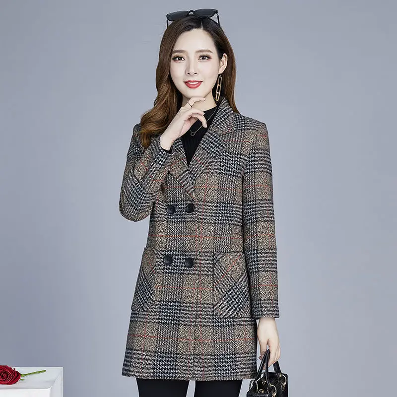 Autumn Winter Woolen Coat Women's 2025 New Fashion  Mid-Elderly Mothers Wear  Plaid Cotton Trench Coat Female Outwear Jackets