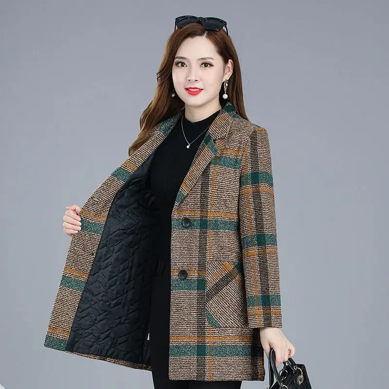 Autumn Winter Woolen Coat Women's 2025 New Fashion  Mid-Elderly Mothers Wear  Plaid Cotton Trench Coat Female Outwear Jackets